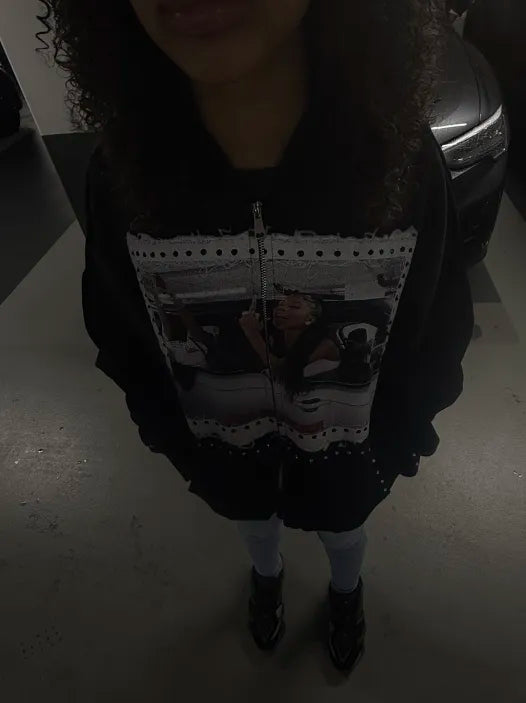 "Pretty GIrls Love Scene" zipup black