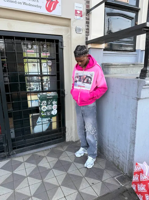 "Pretty GIrls Love Scene" zipup pink
